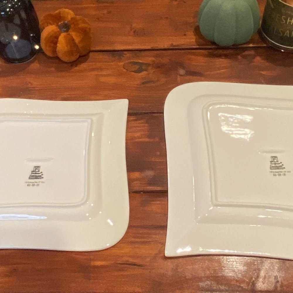 White Plate Set - Picture 6 of 8